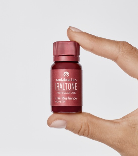 imgi_34_3. Foto_mano_Hair_Resiliance